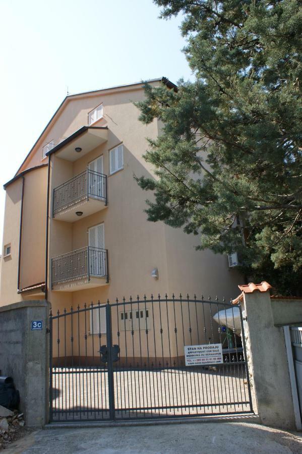 Apartment Winter Selce Luaran gambar